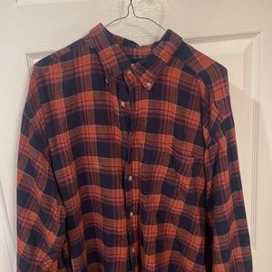 Big and tall (2XT) Slightly worn flannel. Perfect gift for the upcoming fall.